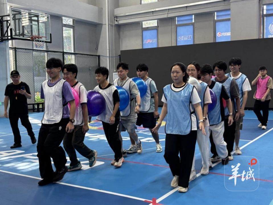 配合, 以实际行动 配合, 以实际行动